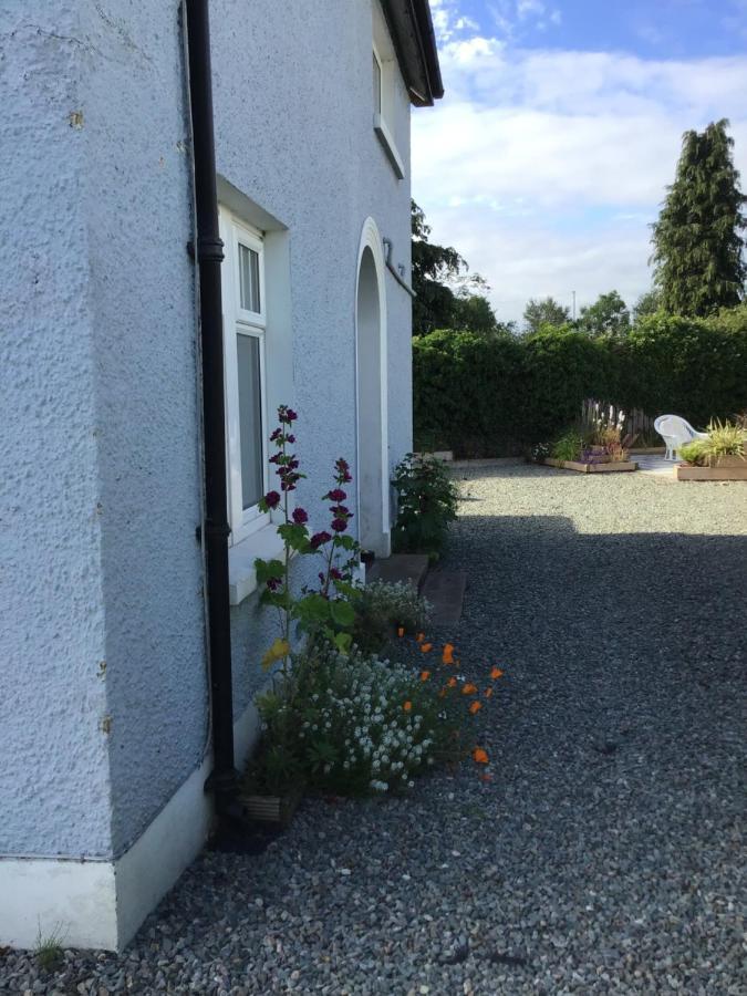 The Blue Cottage Antrim Bagian luar foto